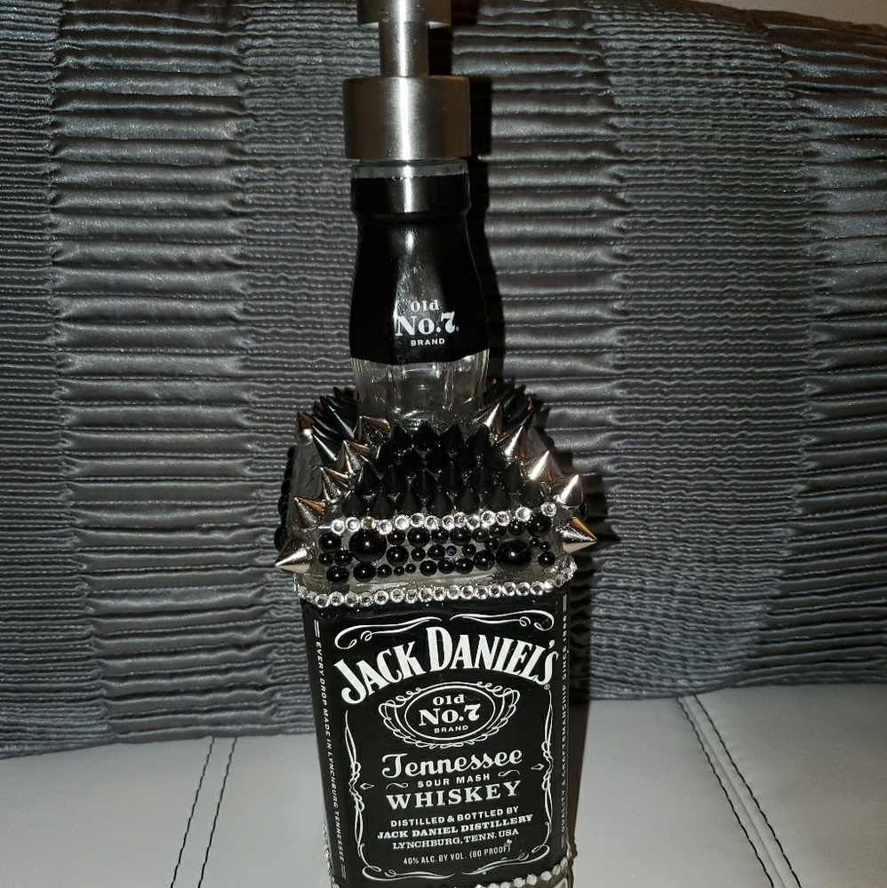 Cust. Dispense Liquor bottles: lotions, shampoo..
